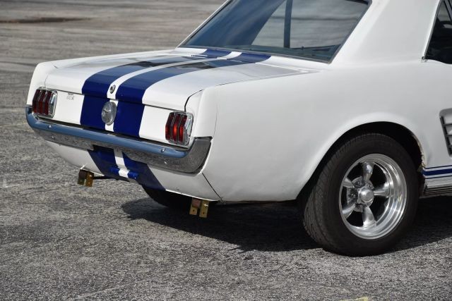Ford-Mustang-1966-Coupe-10