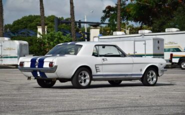 Ford-Mustang-1966-Coupe-2