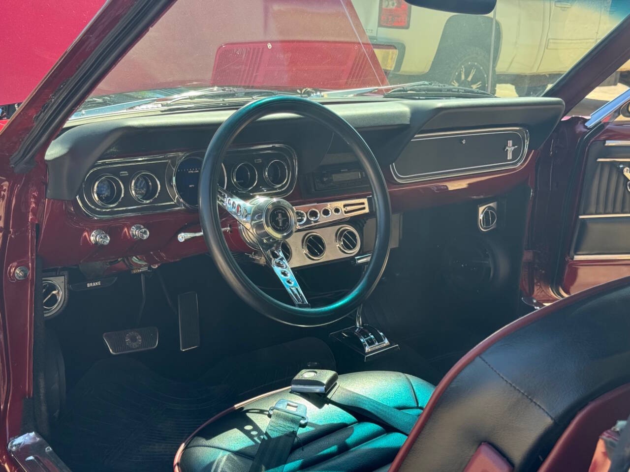 Ford-Mustang-1966-Coupe-27