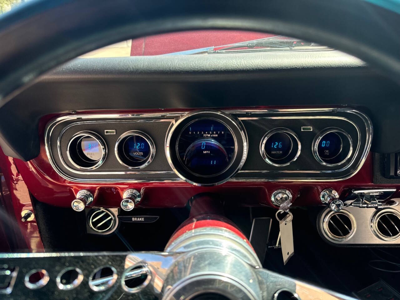 Ford-Mustang-1966-Coupe-30