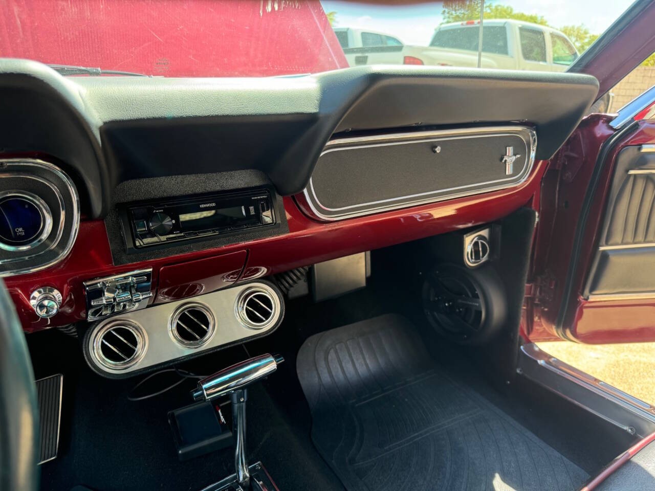 Ford-Mustang-1966-Coupe-31
