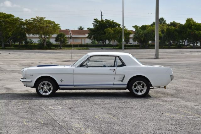 Ford-Mustang-1966-Coupe-5