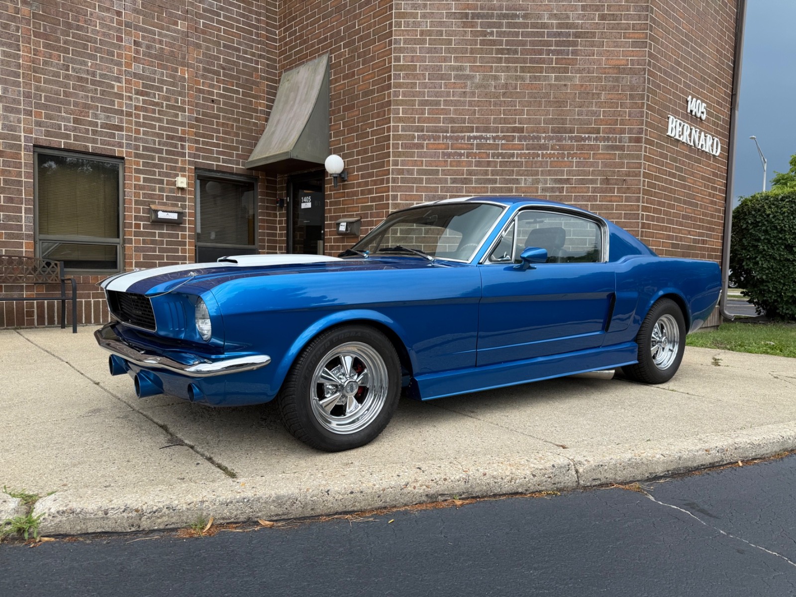 Ford-Mustang-1966-Fastback-1