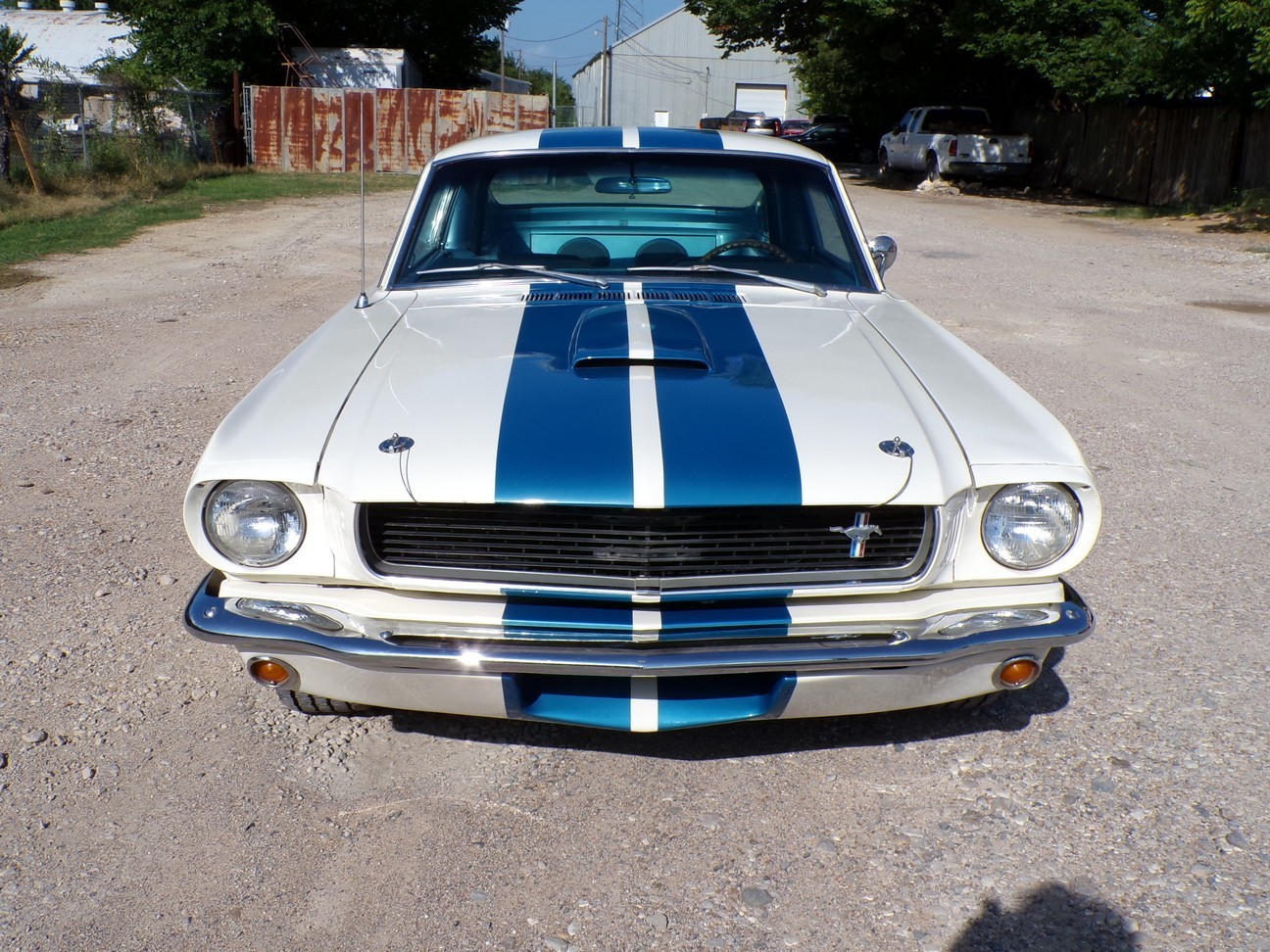 Ford-Mustang-1966-Fastback-2