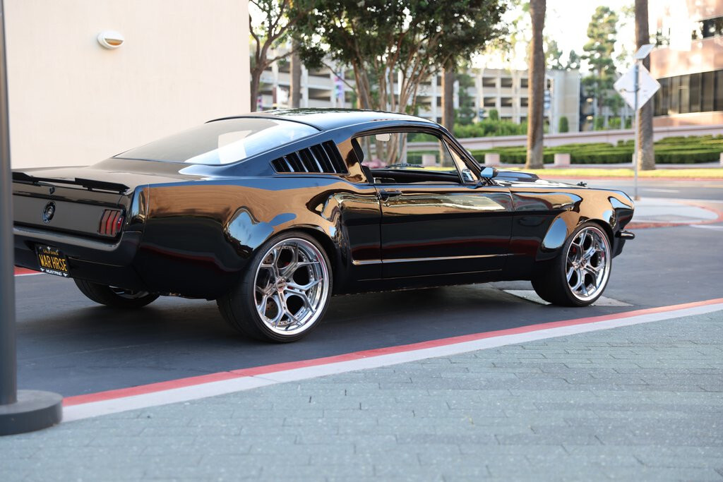 Ford-Mustang-1966-Fastback-25