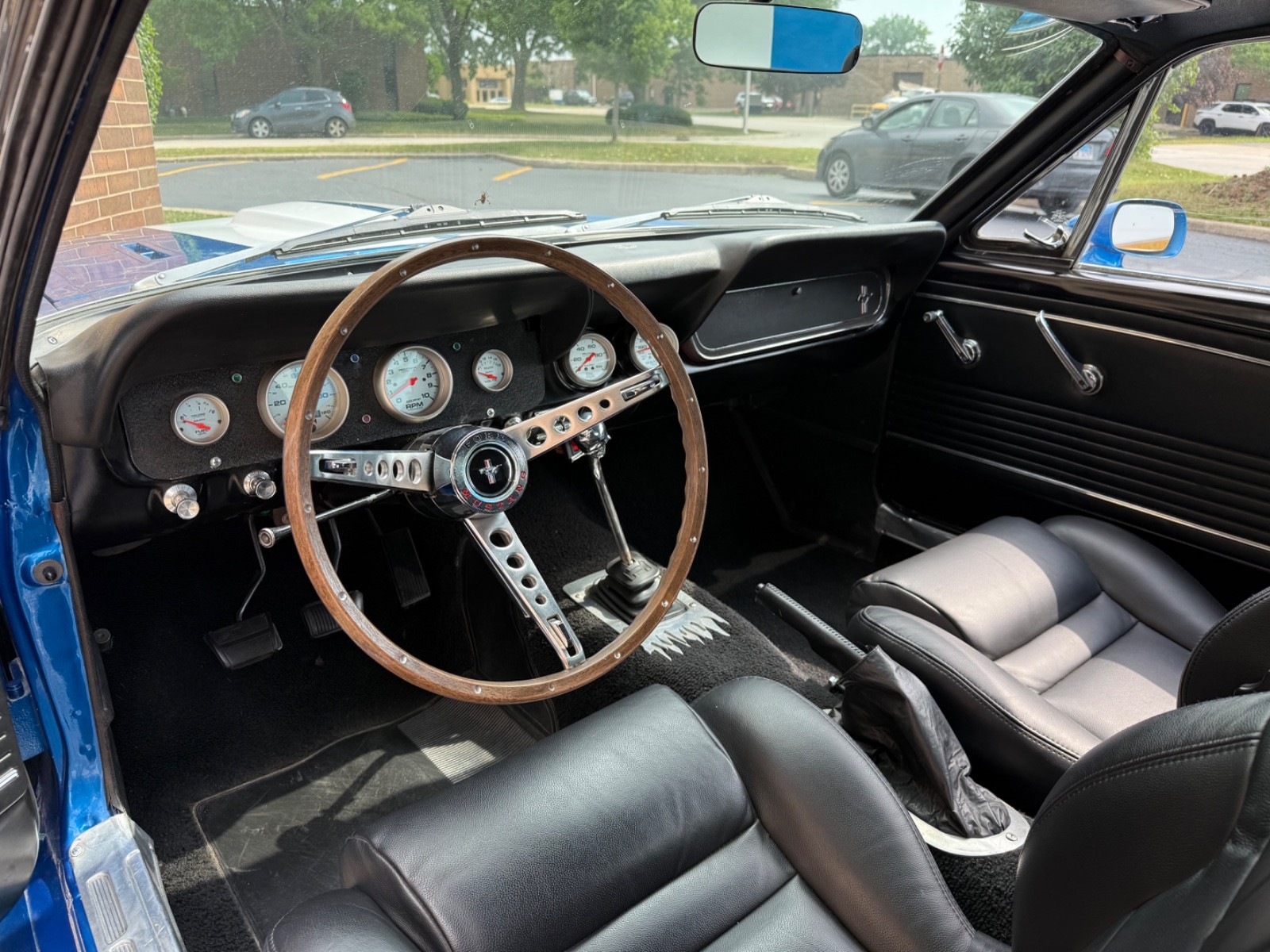 Ford-Mustang-1966-Fastback-32