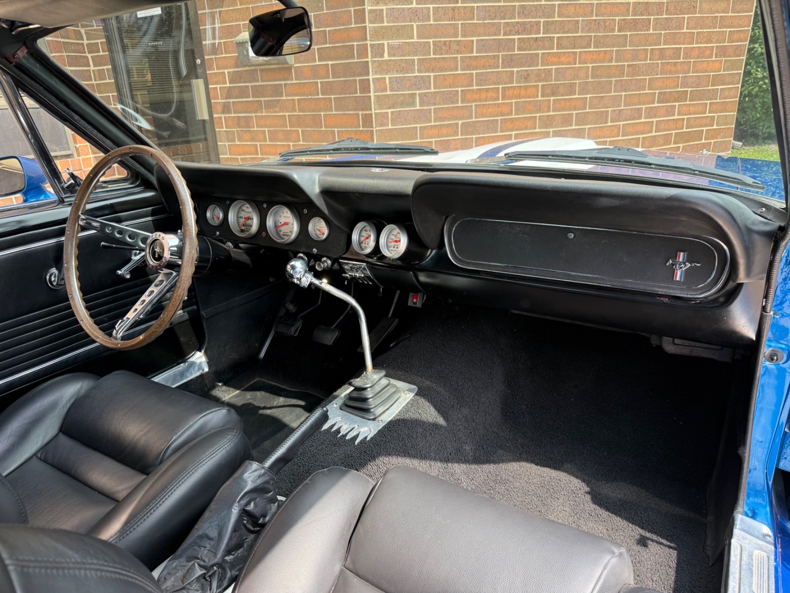 Ford-Mustang-1966-Fastback-38