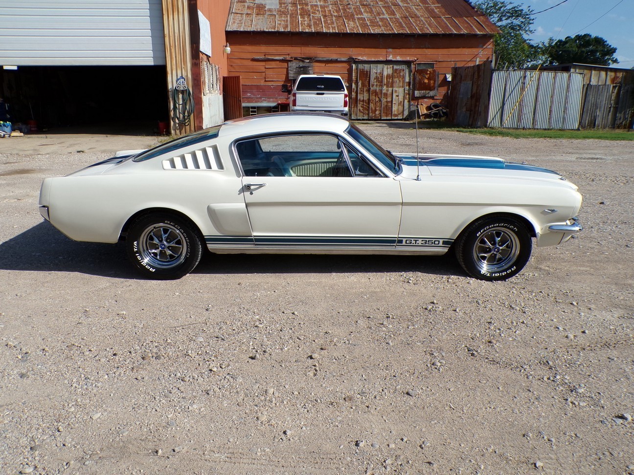 Ford-Mustang-1966-Fastback-7