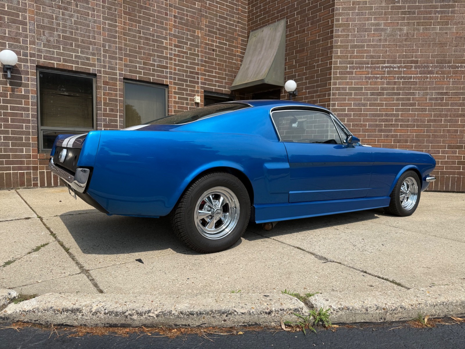 Ford-Mustang-1966-Fastback-9