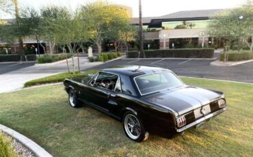 Ford-Mustang-1966-Raven-Gloss-BlackSi-10