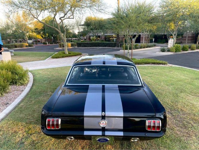 Ford-Mustang-1966-Raven-Gloss-BlackSi-17