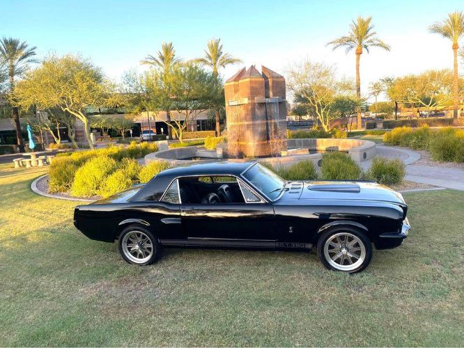 Ford-Mustang-1966-Raven-Gloss-BlackSi-9