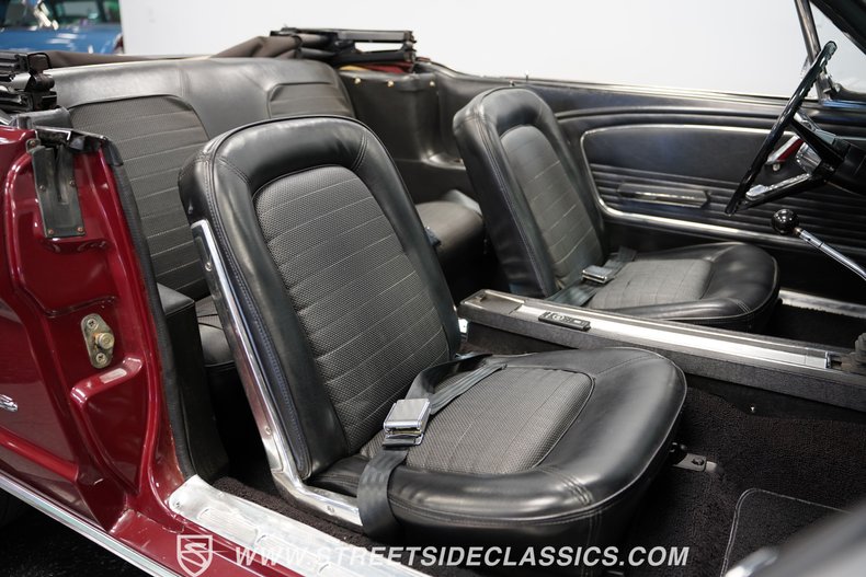 Ford-Mustang-1966-Vintage-Burgundy-Black-43