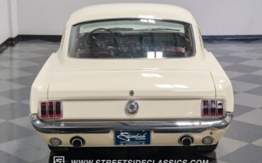 Ford-Mustang-1966-WImbledon-White-Red-35