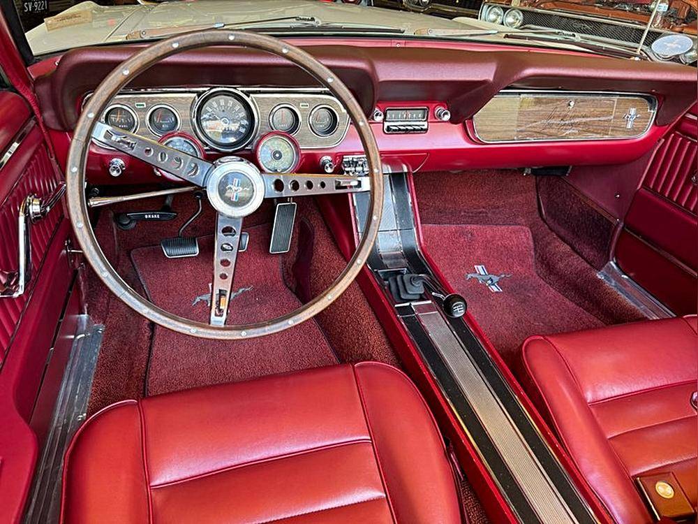 Ford-Mustang-1966-white-12