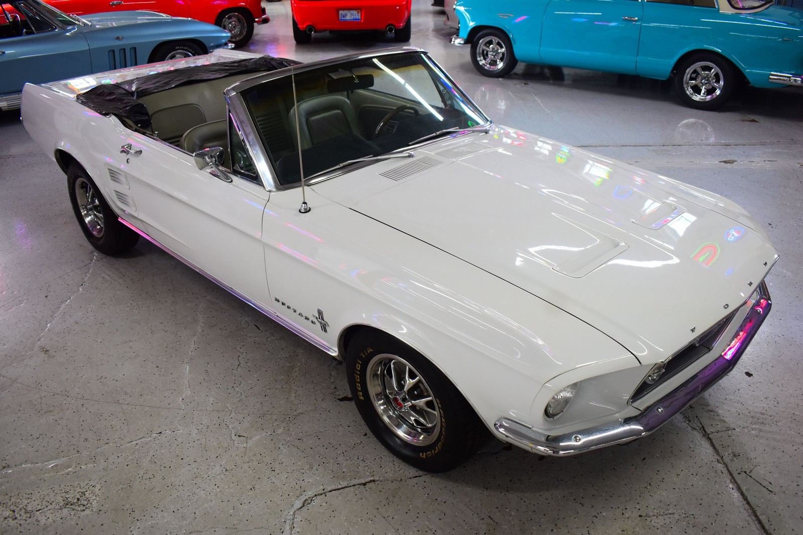Ford-Mustang-1967-1