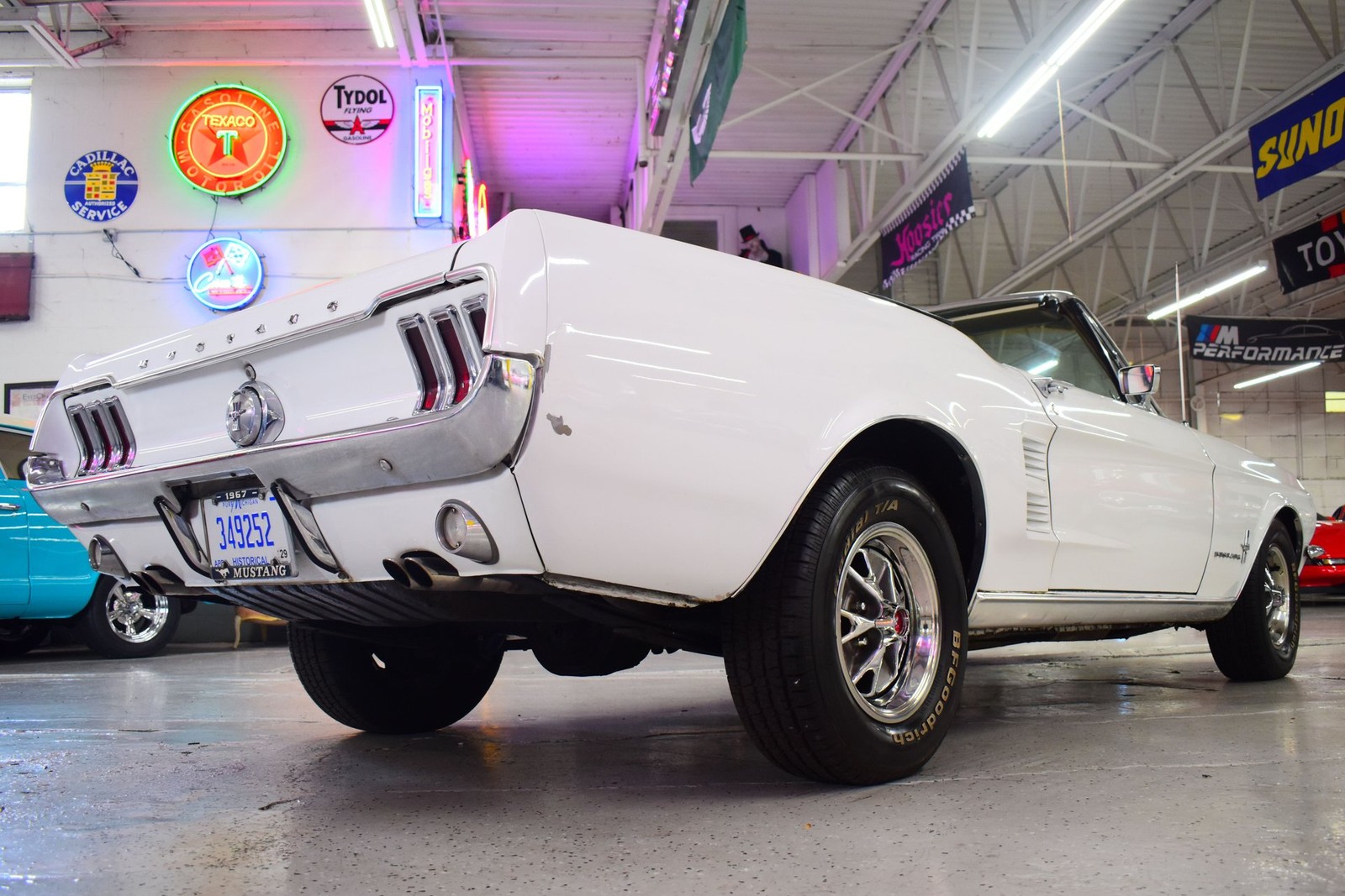 Ford-Mustang-1967-12