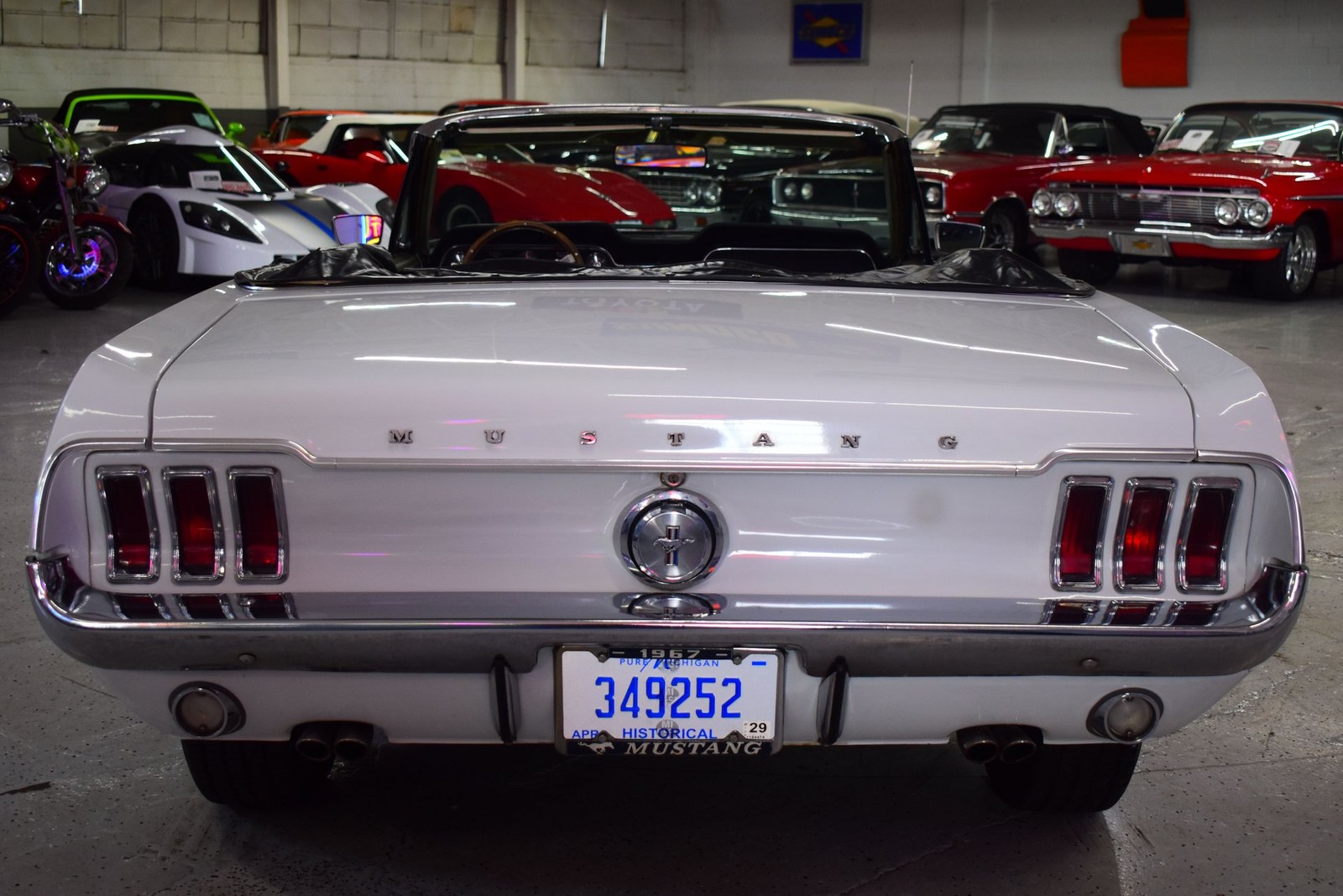 Ford-Mustang-1967-13
