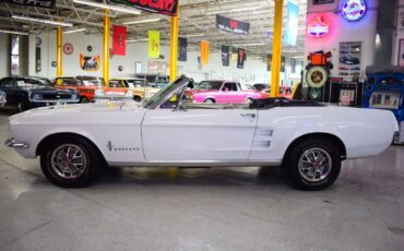 Ford-Mustang-1967-19