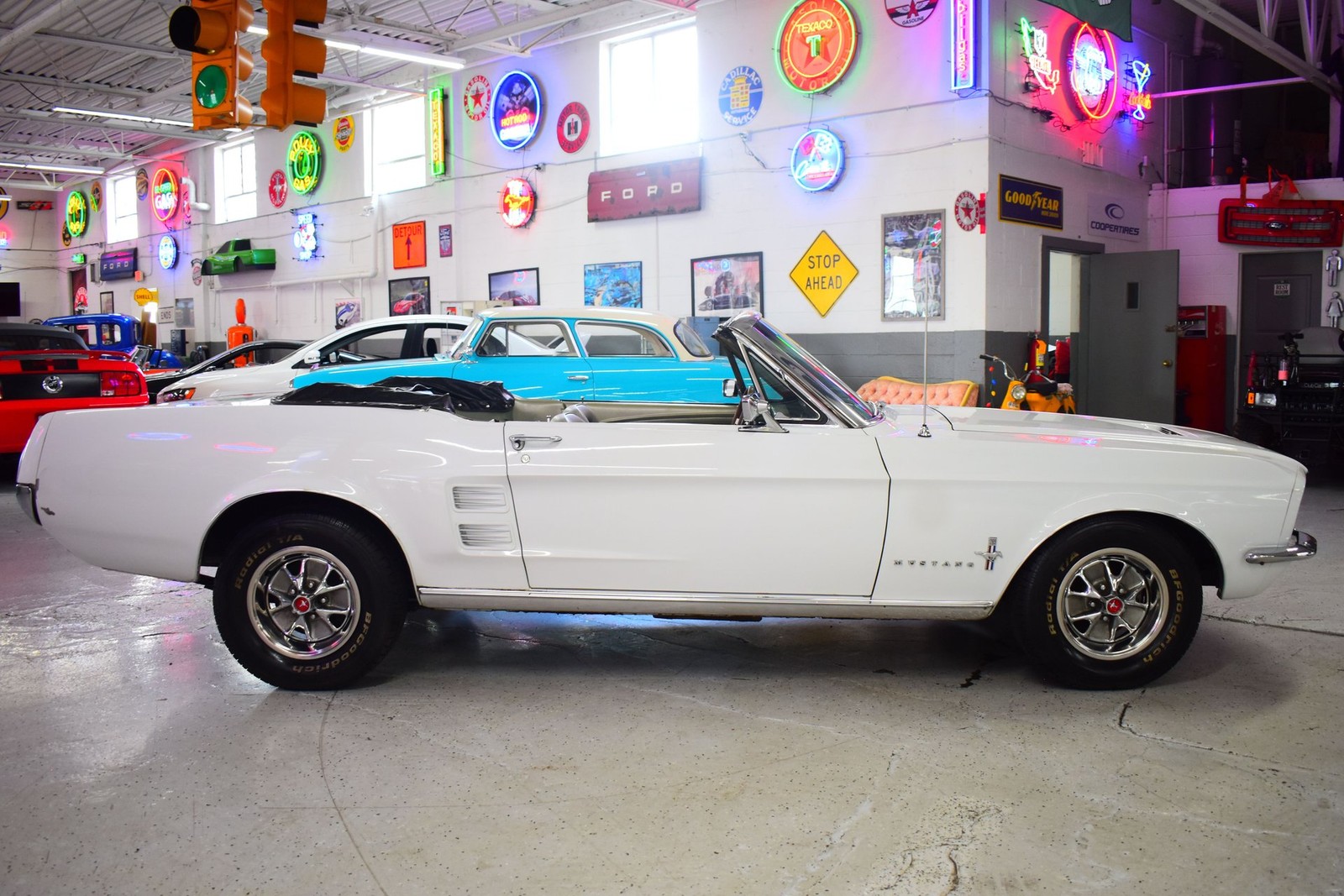 Ford-Mustang-1967-3