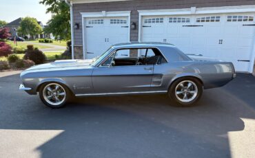 Ford-Mustang-1967-Coupe-2