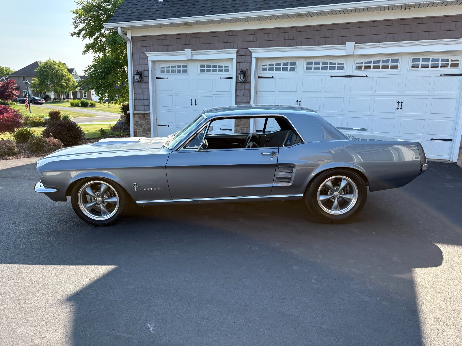 Ford-Mustang-1967-Coupe-2