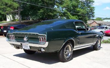 Ford-Mustang-1967-Fastback-1