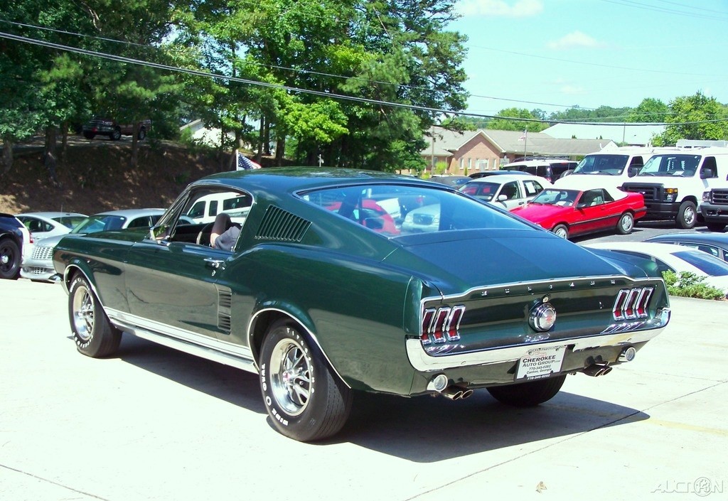 Ford-Mustang-1967-Fastback-3