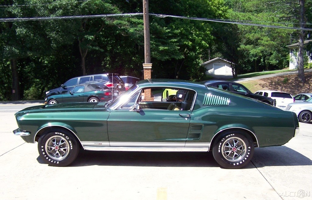 Ford-Mustang-1967-Fastback-5