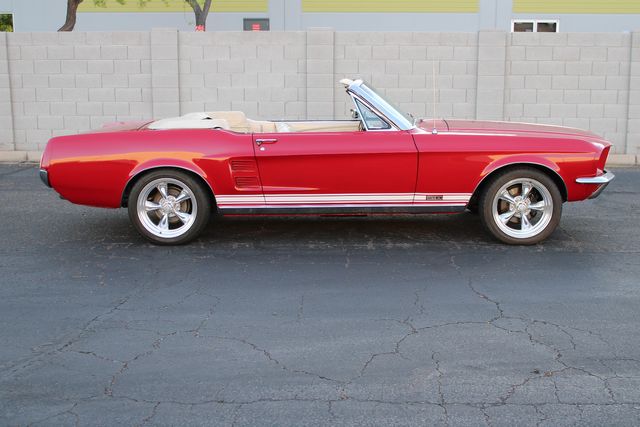 Ford-Mustang-1967-Red-White-1