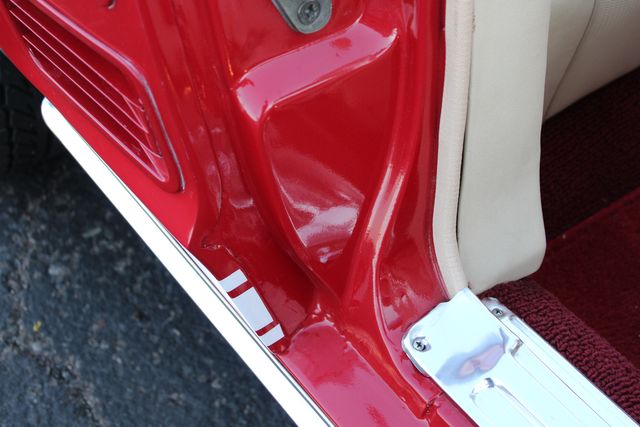 Ford-Mustang-1967-Red-White-44
