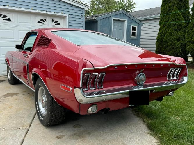 Ford-Mustang-1968-1