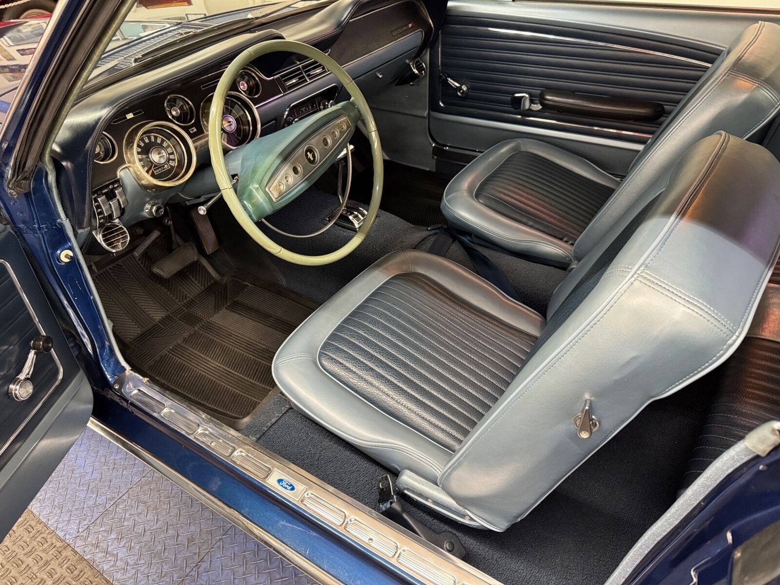 Ford-Mustang-1968-Coupe-15