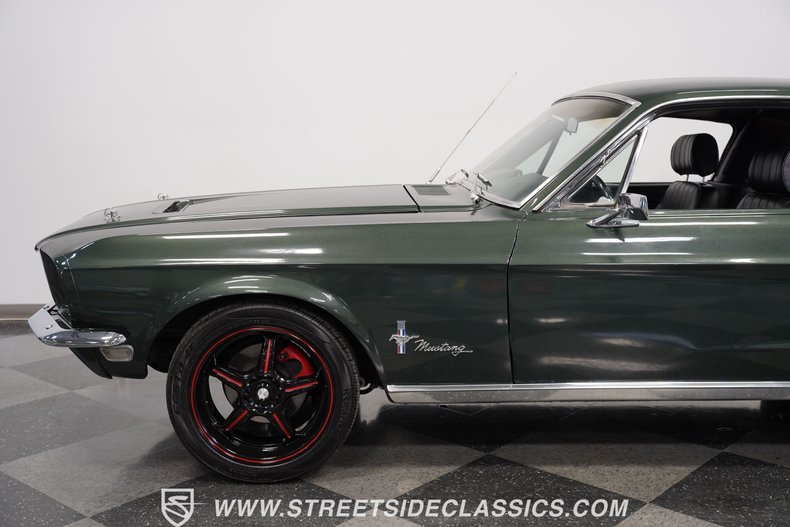 Ford-Mustang-1968-Green-Black-2