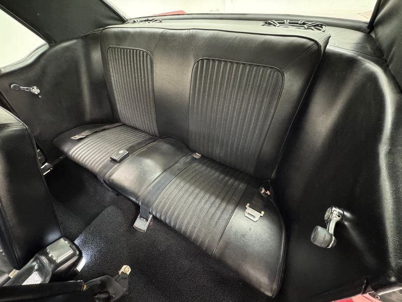 Ford-Mustang-1968-Rangoon-Red-Black-36