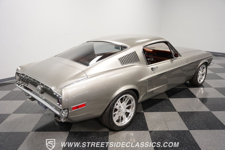 Ford-Mustang-1968-Vapor-Silver-Cognac-26