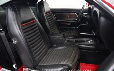 Ford-Mustang-1969-Candy-Apple-Red-Black-9