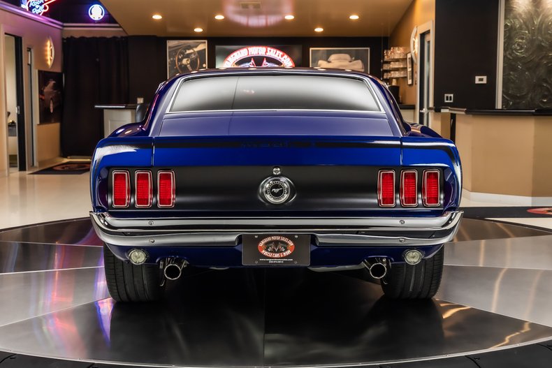Ford-Mustang-1969-Deep-Impact-Blue-Black-20
