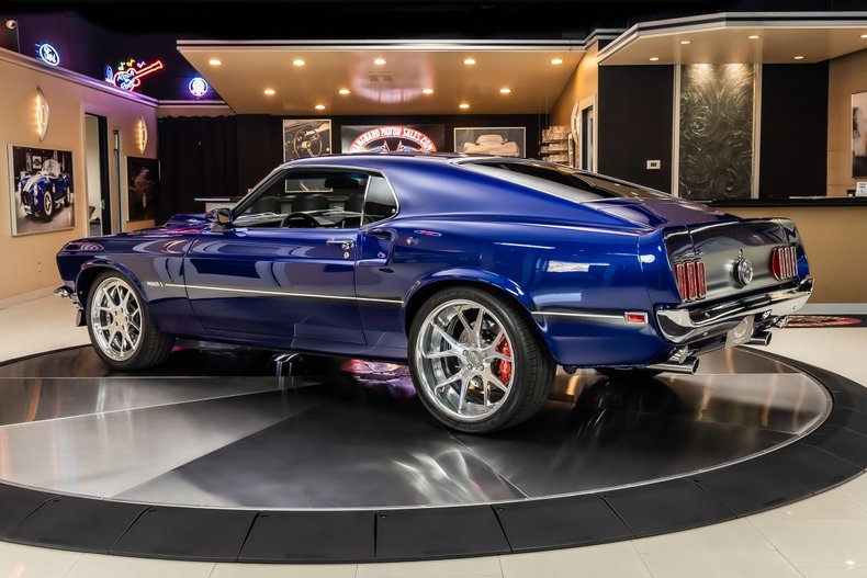 Ford-Mustang-1969-Deep-Impact-Blue-Black-22