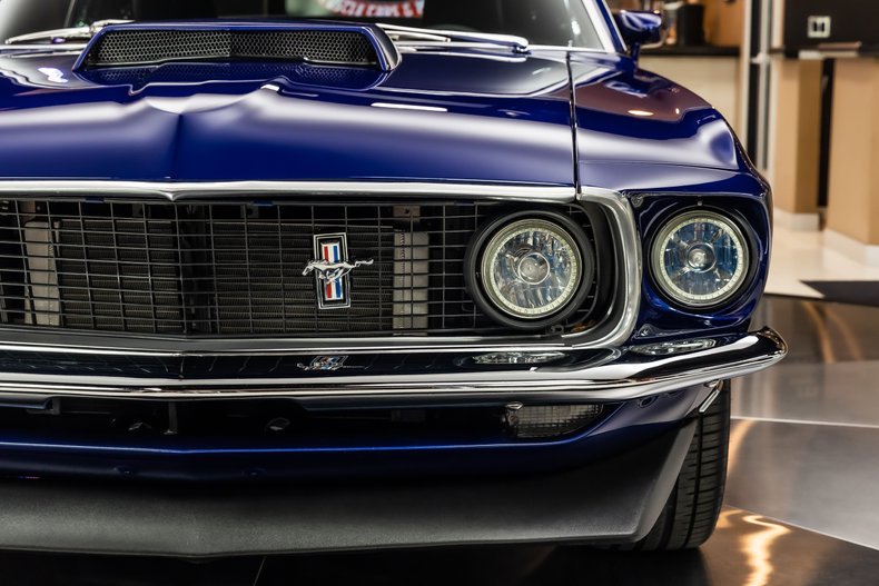 Ford-Mustang-1969-Deep-Impact-Blue-Black-35
