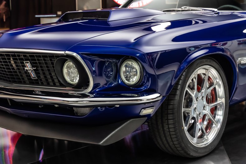 Ford-Mustang-1969-Deep-Impact-Blue-Black-36