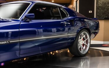 Ford-Mustang-1969-Deep-Impact-Blue-Black-37