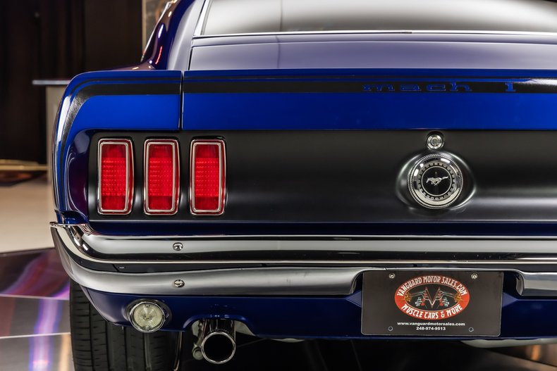 Ford-Mustang-1969-Deep-Impact-Blue-Black-40