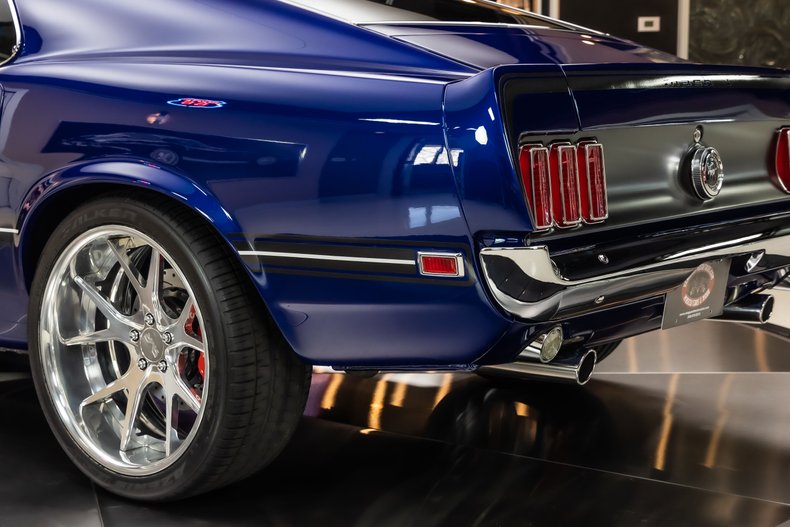 Ford-Mustang-1969-Deep-Impact-Blue-Black-41