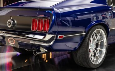 Ford-Mustang-1969-Deep-Impact-Blue-Black-49