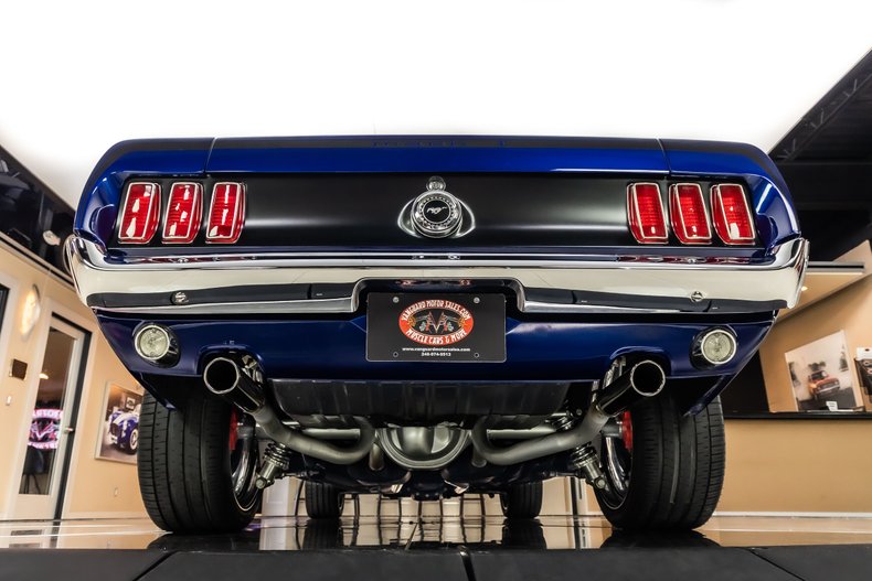 Ford-Mustang-1969-Deep-Impact-Blue-Black-6