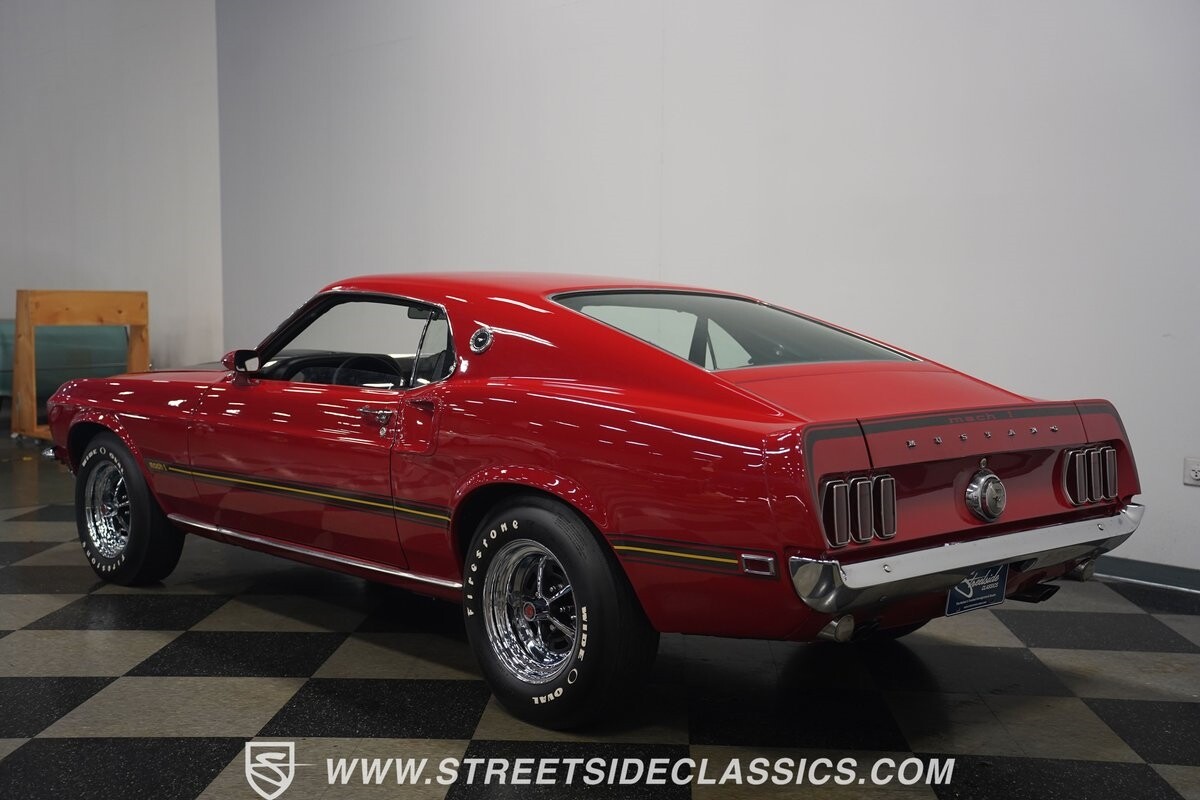 Ford-Mustang-1969-Fastback-11