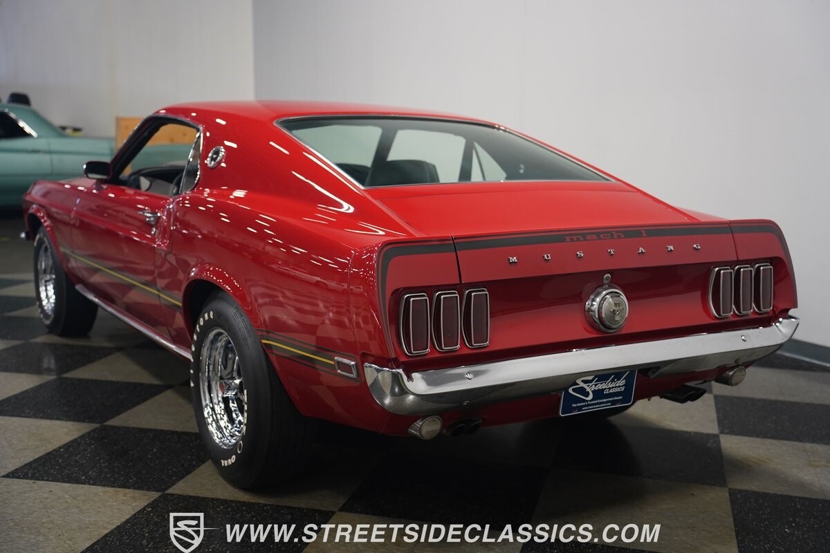 Ford-Mustang-1969-Fastback-12