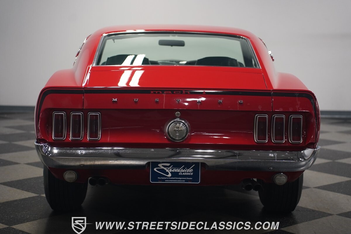 Ford-Mustang-1969-Fastback-13