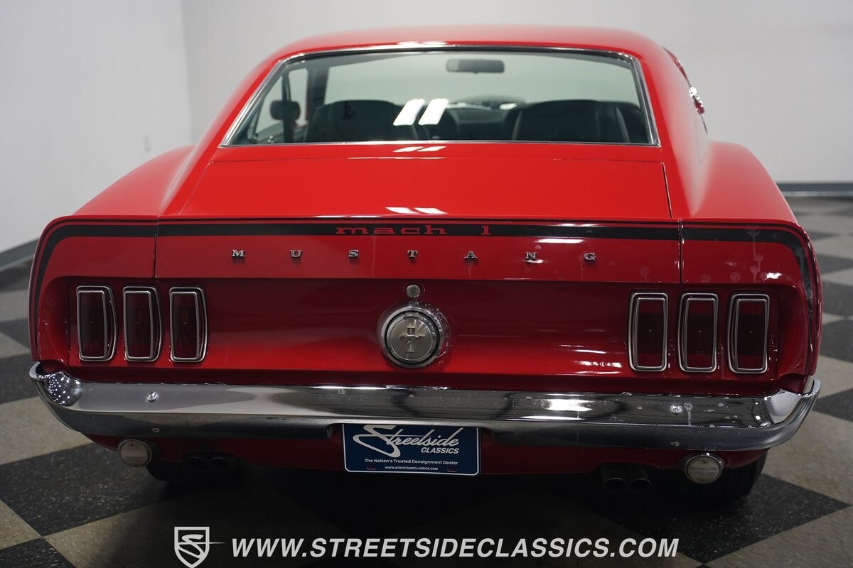 Ford-Mustang-1969-Fastback-30